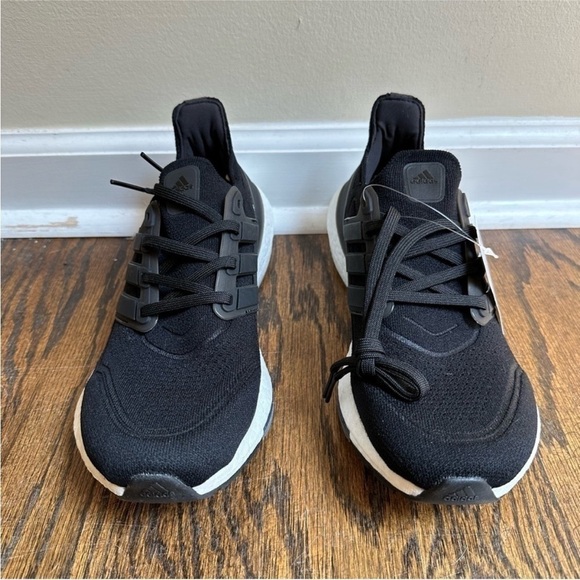 NWT Adidas Ultraboost 21 Sneakers Black White FY0378 Men’s 8